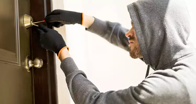 Emergency Motel Lock Repairs—Available 24/7 in South Bradenton, FL